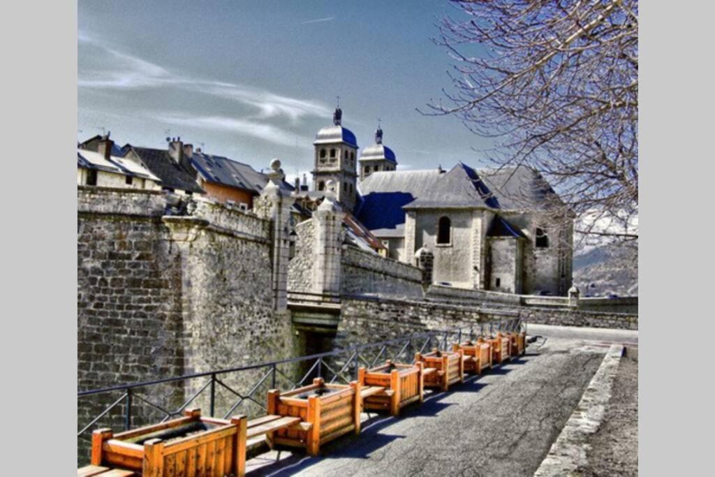 Studio Ideal 2 Personnes Et/Ou Avec 2 Enfants Briançon Exterior foto